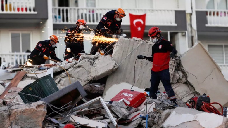 Turkish rescue workers search for survivors in quake; death toll rises ...